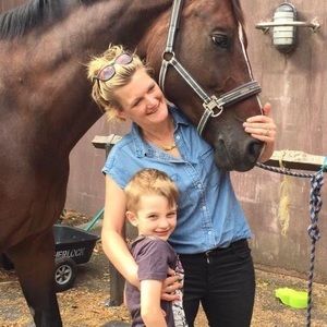 Meet your Posher, Dee